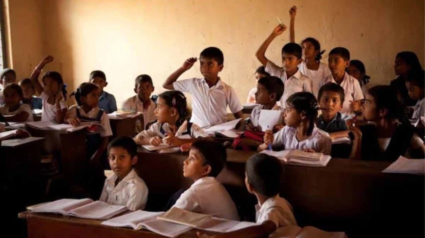 स्मार्ट क्लास का कड़वा सच: राष्ट्रीय औसत से 5 गुना पीछे मध्य प्रदेश, 70 फीसदी बच्चों के पास नहीं डिजिटल साधन 