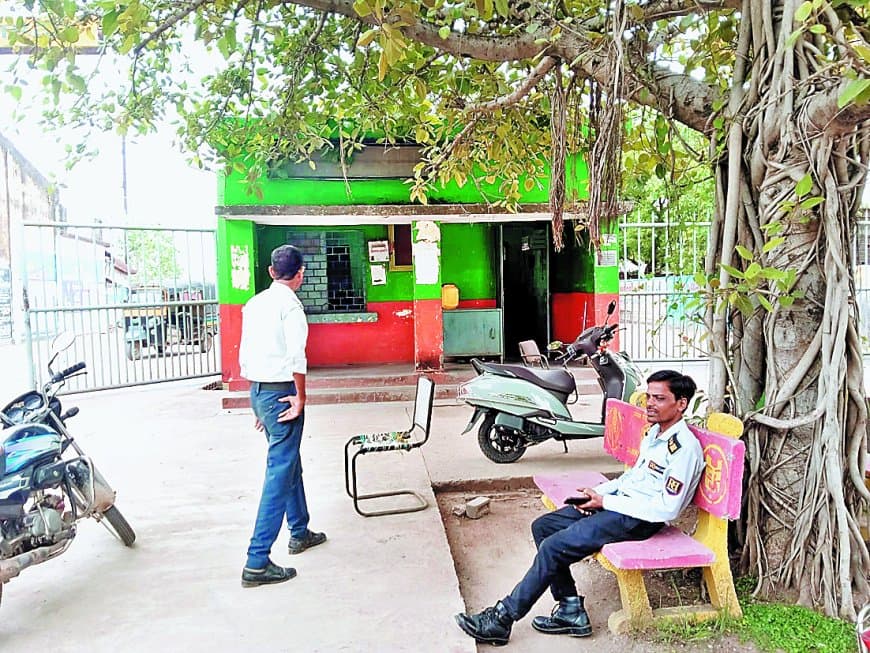 सतना मंडी में सुरक्षा पर सवाल, चहेतों की मंडली से व्यवस्था लगातार होती बेअसर पूरी