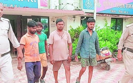 पचास लाख की चोरी का खुलासा, चार सगे भाई गिरफ्तार, दो आरोपी अब भी फरार