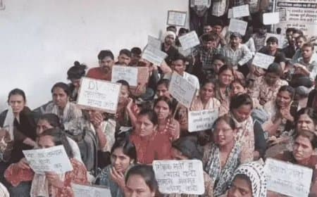 MP प्राथमिक शिक्षक वर्ग-3 भर्ती परीक्षा विवाद: कटऑफ डेट के खिलाफ DPI का प्रदर्शन, मेरिट टॉपर भी हुई अपात्र