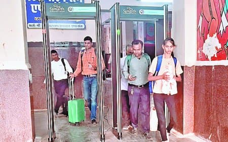 सतना जंक्शन की सुरक्षा होगी हाईटेक, डोर फ्रेम मेटल डिटेक्टर से यात्रियों की निगरानी शुरू