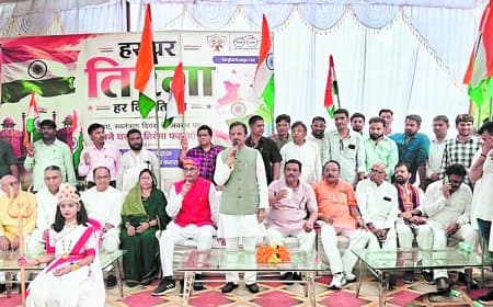 रीवा में गूंजा तिरंगा, हजारों नागरिकों ने निकाली यात्रा, उपमुख्यमंत्री राजेंद्र शुक्ल हुए शामिल