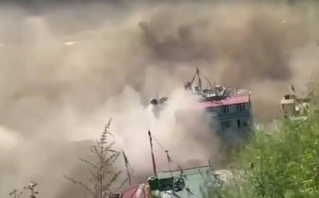 नेपाल में कुदरत का कहर : बाढ़ से  बढ़ रहा मौतों का आंकड़ा, यूपी-बिहार में हाई अलर्ट; वायुसेना और SSB मुस्तैद