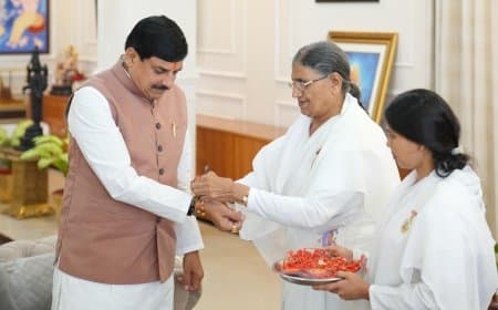 मुख्यमंत्री मोहन यादव को ब्रह्माकुमारी बहनों ने बांधी राखी, माउंट आबू संगोष्ठी का दिया आमंत्रण