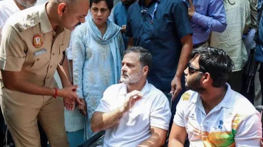 राहुल-प्रियंका का थाने में अनोखा विरोध प्रदर्शन: पैलेट गन से लेकर चरखे तक, भाजपा बोली- नौटंकी कर रहे राहुल