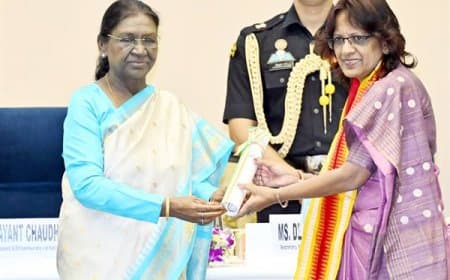 मध्यप्रदेश के 6 उत्कृष्ट शिक्षकों को नेशनल टीचर अवार्ड से सम्मानित किया राष्ट्रपति द्रौपदी मुर्मु ने