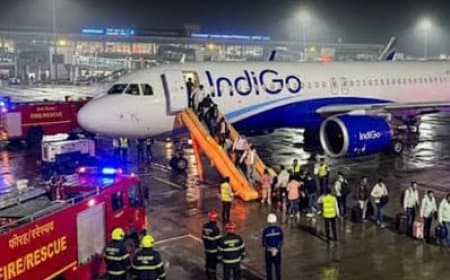 लखनऊ: बैंकॉक से दिल्ली जा रही फ्लाइट की लखनऊ में आपात लैंडिंग, यात्री अस्पताल में भर्ती