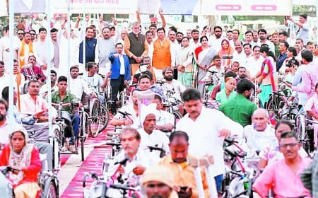 सतना में दिव्यांगजनों को मिली आत्मनिर्भरता की राह, 354 मोटराइज्ड ट्राईसाइकिल का वितरण