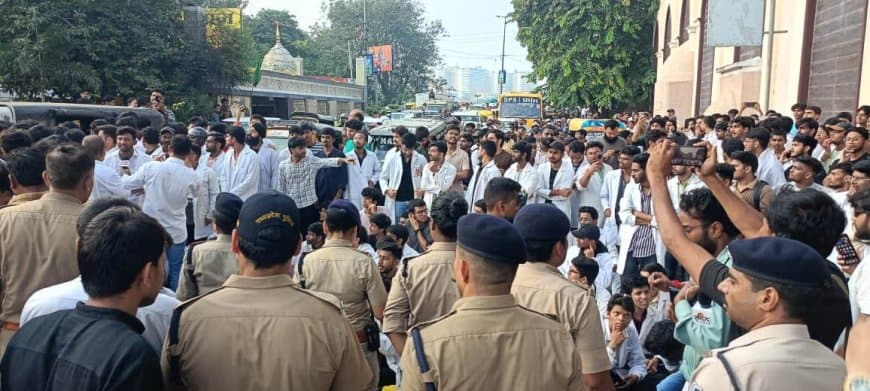 मध्यप्रदेश में डॉक्टरों का हल्लाबोल: पूरे प्रदेश में सरकारी अस्पतालों की ओपीडी बंद, सीएम हाउस के रास्ते सील