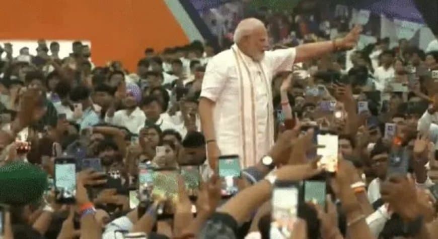 पीएम मोदी ने किया जेन-जी से संवाद, फ्रेट कॉरिडोर और एआई पर की खास बातें