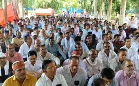 MP Teachers Protest: टीईटी और ई-अटेंडेंस के विरोध में शिक्षकों का उग्र आंदोलन, अब जिला स्तर पर होगा सत्याग्रह