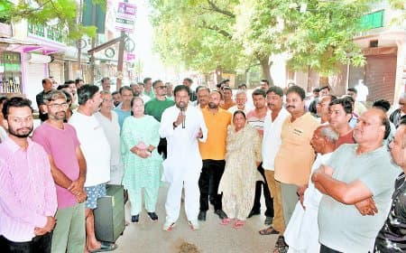 भरहुत नगर में व्यावसायिक उपयोग पर कार्रवाई से आक्रोश, फ्री होल्ड प्रक्रिया में दोहरे मापदंडों पर सवाल