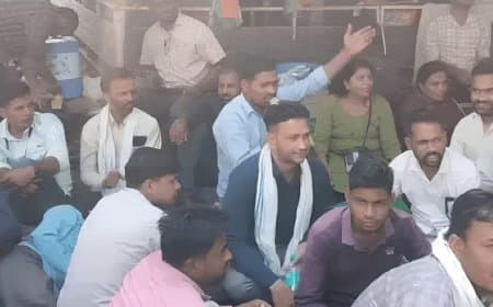 मध्य प्रदेश शिक्षक भर्ती वर्ग 2 और 3: पदवृद्धि की मांग को लेकर अभ्यर्थियों का उग्र प्रदर्शन, सीएम हाउस घेराव की कोशिश