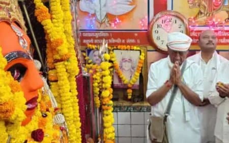 दिग्विजय सिंह का हिंदुत्व पर बड़ा बयान: 'सनातन धर्म से इसका कोई लेना-देना नहीं', शाजापुर से शुरू की 'सत्य सनातन स्वाभिमान यात्रा'