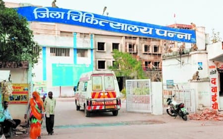 पन्ना अस्पताल के ई-हॉस्पिटल टेंडर पर सवाल, पांच साल के अनुभव की शर्त से प्रतिस्पर्धा सीमित