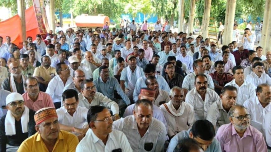 MP Teachers Protest: टीईटी और ई-अटेंडेंस के विरोध में शिक्षकों का उग्र आंदोलन, अब जिला स्तर पर होगा सत्याग्रह