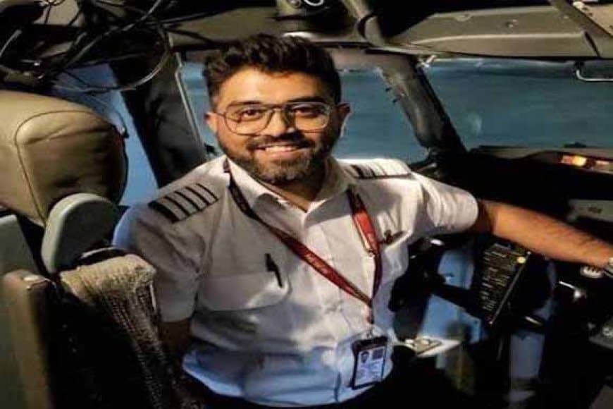 मुंबई के लड़के पर गर्व: 174 यात्रियों की जान बचाने वाले पायलट स्मित मछार के लिए उठी अशोक चक्र की मांग