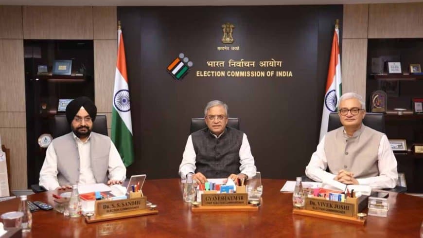एसआईआर विवाद के बीच बड़ा फैसला, 20 राज्यों में छूटे वोटरों को जोड़ने के लिए चलेगा विशेष अभियान