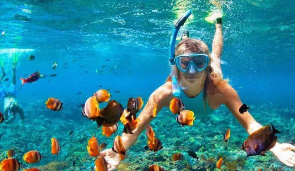 Why and How is Lakshadweep island better than Maldives?