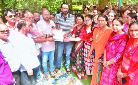 इधर अतिथि शिक्षकों की नियुक्ति शुरू, उधर डिजिटल हाजिरी के विरोध में नियमित शिक्षक