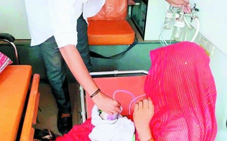 रीवा जिले में जन्मा दुर्लभ कोलोडियन बेबी, आंख, कान और नाक अदृश्य | हर्लीक्विन इचथियोसिस बीमारी से ग्रसित, गांधी मेमोरियल अस्पताल में इलाज जारी