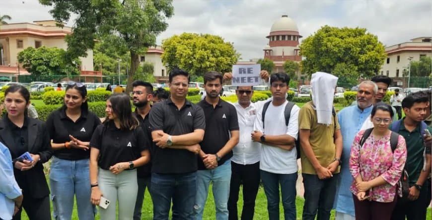 मध्यप्रदेश के 47 छात्रों ने सुप्रीम कोर्ट में लगाई गुहार मध्यप्रदेश के 47 छात्रों ने सुप्रीम कोर्ट में लगाई गुहार