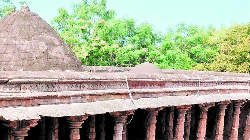 ब्रिटिश काल में खोजे गए 'फोर्ट ऑफ बछौन' को नहीं ढूंढ पाया पुरातत्व विभाग, केंद्रीय सूची से हटाया गया सतना का यह ऐतिहासिक स्मारक ब्रिटिश काल में खोजे गए 'फोर्ट ऑफ बछौन' को नहीं ढूंढ पाया पुरातत्व विभाग, केंद्रीय सूची से हटाया गया सतना का यह ऐतिहासिक स्मारक