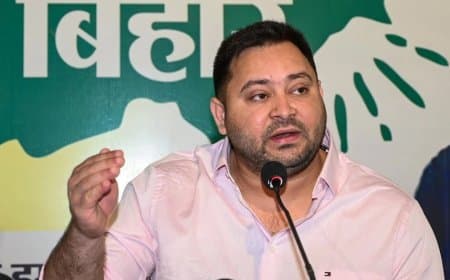 तेजस्वी का ऐलान... बिहार में सरकार बनने पर पंचायत प्रतिनिधियों को पेंशन, 50 लाख का बीमा