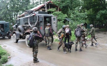 जम्मू-कश्मीर... आतंकियों और सेना के बीच मुठभेड़... जवान घायल