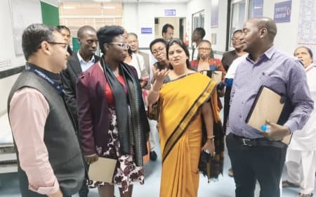 रवांडा अफ्रीका से आए प्रतिनिधियों ने शासकीय कैलाशनाथ काटजू चिकित्सालय का किया भ्रमण