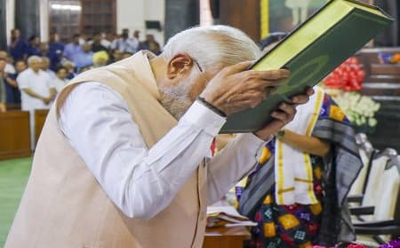 संविधान की शक्ति ने मुझ जैसे गरीब को बनाया पीएम