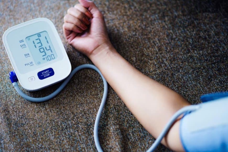 घरेलू तरीके से हाई ब्लड भी प्रेशर बिना दवाइयों के कर सकते हैं कंट्रोल, जानें तरीका