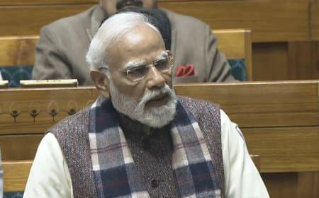 पीएम बोले- कांग्रेस ने वंदे मातरम के किए टुकड़े- मुस्लिम लीग के सामने घुटने टेके