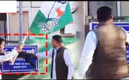 भोपाल... बंगले पर मंत्री प्रतिमा बागरी की नेमप्लेट पर पोती कालिख