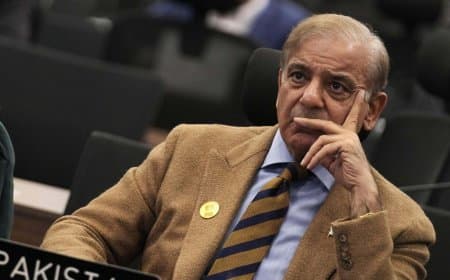 शरीफ ने स्वीकारा: पाक को कर्ज मांगते समय इज्जत की चुकानी पड़ी कीमत