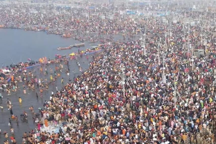 पौष पूर्णिमा... हर-हर गंगे की गूंज के साथ संगम में लगा रहे डुबकी