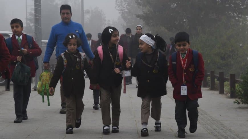 देश में रिकॉर्ड तोड़ ठंड... मध्यप्रदेश के 19 जिलों में स्कूलों की छुट्टी देश में रिकॉर्ड तोड़ ठंड... मध्यप्रदेश के 19 जिलों में स्कूलों की छुट्टी