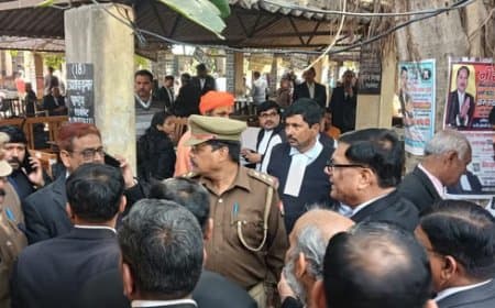 यूपी: छह जिलों में न्यायालयों को बम से उड़ाने की धमकी... तीन गिरफ्तार