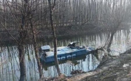 श्रीनगर: नहर में गिरी सेना की गाड़ी, सीआरपीएफ के सात जवान घायल