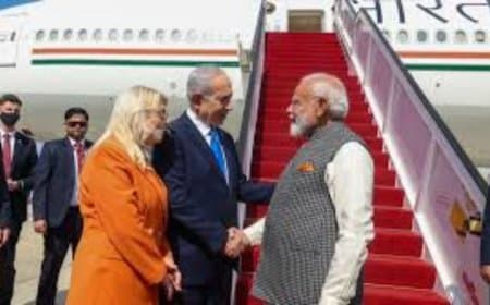 PM Modi Israel Visit: पीएम मोदी की इस्राइल यात्रा; 'भगवा' कनेक्शन पर सारा नेतन्याहू संग ठहाके