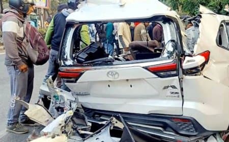 दिल्ली: गूगल मैप ने दिया धोखा...हाईवे पर बैरियर से टकराई कार... दो की मौत दिल्ली: गूगल मैप ने दिया धोखा...हाईवे पर बैरियर से टकराई कार... दो की मौत