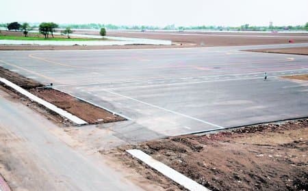 रनवे में 830 किसानों की फंस रही जमीन, 140 एकड़ अधिग्रहित होगी रनवे में 830 किसानों की फंस रही जमीन, 140 एकड़ अधिग्रहित होगी