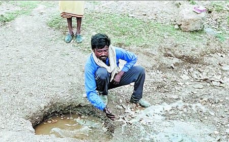 नाले का जहर पीने को मजबूर, 10 हजार आदिवासियों की प्यास पर सिस्टम की चुप्पी! नाले का जहर पीने को मजबूर, 10 हजार आदिवासियों की प्यास पर सिस्टम की चुप्पी!