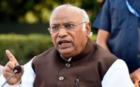 लोकसभा सीटें 850 करने के प्रस्ताव का विरोध | विपक्षी नेताओं की खड़गे के घर मीटिंग लोकसभा सीटें 850 करने के प्रस्ताव का विरोध | विपक्षी नेताओं की खड़गे के घर मीटिंग