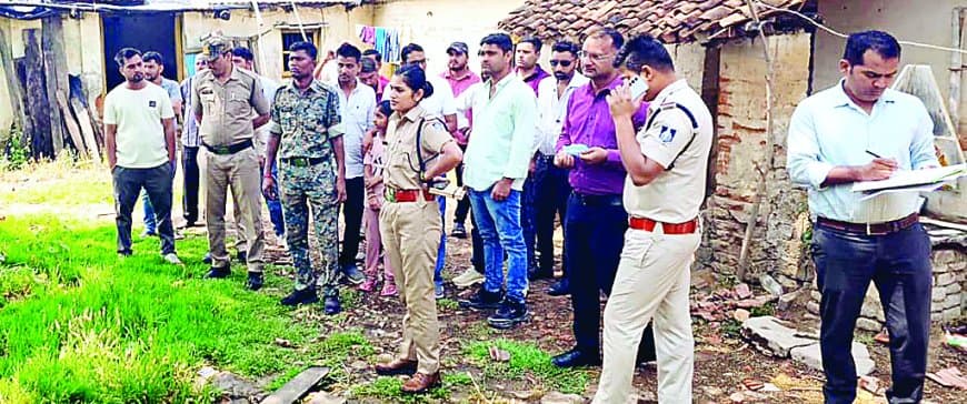 रीवा में शराबी पति ने पत्नी की हत्या, मासूम बेटियों के सामने दिल दहला देने वाली वारदात रीवा में शराबी पति ने पत्नी की हत्या, मासूम बेटियों के सामने दिल दहला देने वाली वारदात