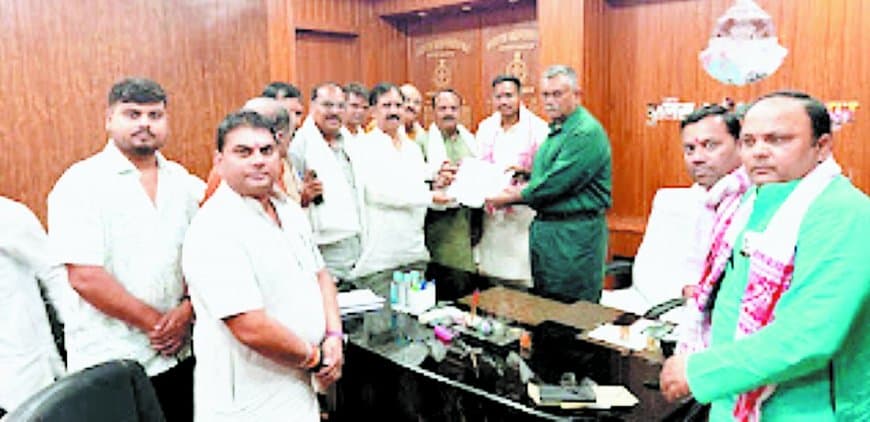 युवती हत्या मामले में पुलिस जांच पर उठे गंभीर सवाल, एसआईटी गठित युवती हत्या मामले में पुलिस जांच पर उठे गंभीर सवाल, एसआईटी गठित