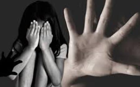 ग्वालियर: रिश्ते को शर्मसार किया दादा ने- पोती के साथ चार महीने से कर रहा था अश्लील हरकत ग्वालियर: रिश्ते को शर्मसार किया दादा ने- पोती के साथ चार महीने से कर रहा था अश्लील हरकत