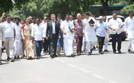 एमपी राज्यसभा चुनाव: मीनाक्षी नटराजन का नामांकन रद्द होने पर भड़की कांग्रेस, चुनाव आयोग पहुंची, जानिए कांग्रेसी की दलीलें एमपी राज्यसभा चुनाव: मीनाक्षी नटराजन का नामांकन रद्द होने पर भड़की कांग्रेस, चुनाव आयोग पहुंची, जानिए कांग्रेसी की दलीलें