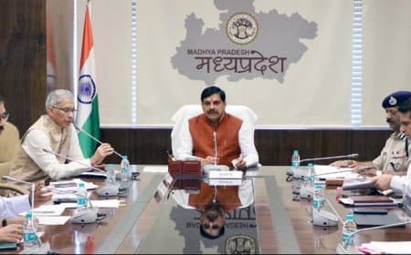 MP में NEET UG परीक्षा की सुरक्षा और पारदर्शिता पर सरकार सख्त, सीएम ने कहा- लापरवाही बर्दाश्त नहीं होगी MP में NEET UG परीक्षा की सुरक्षा और पारदर्शिता पर सरकार सख्त, सीएम ने कहा- लापरवाही बर्दाश्त नहीं होगी