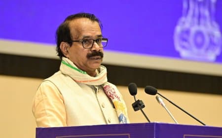 केंद्रीय मंत्री जॉर्ज कुरियन ने दिया इस्तीफा... स्वीकार केंद्रीय मंत्री जॉर्ज कुरियन ने दिया इस्तीफा... स्वीकार